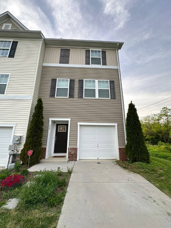 Townhouse for rent at 309 Magellan Dr, Martinsburg, WV 25404