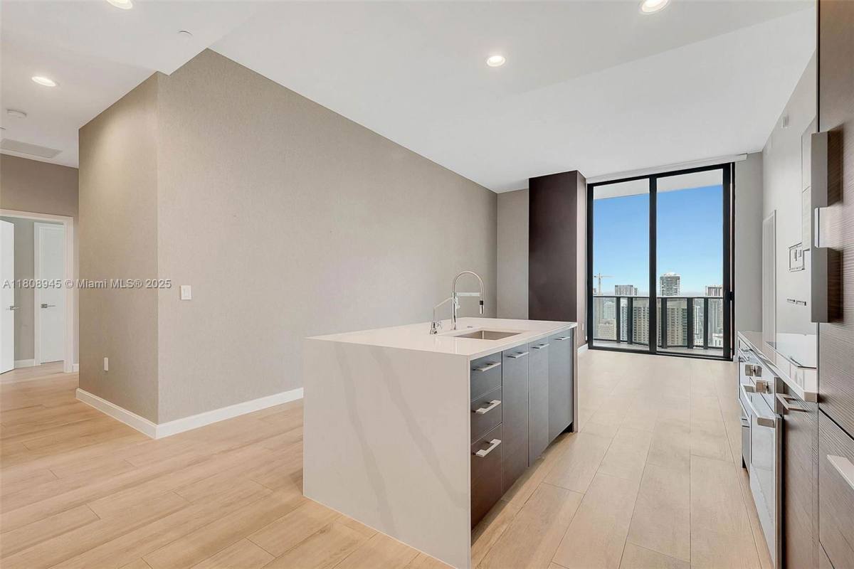 House for rent at 45 SW 9th St #4509, Miami, FL 33130