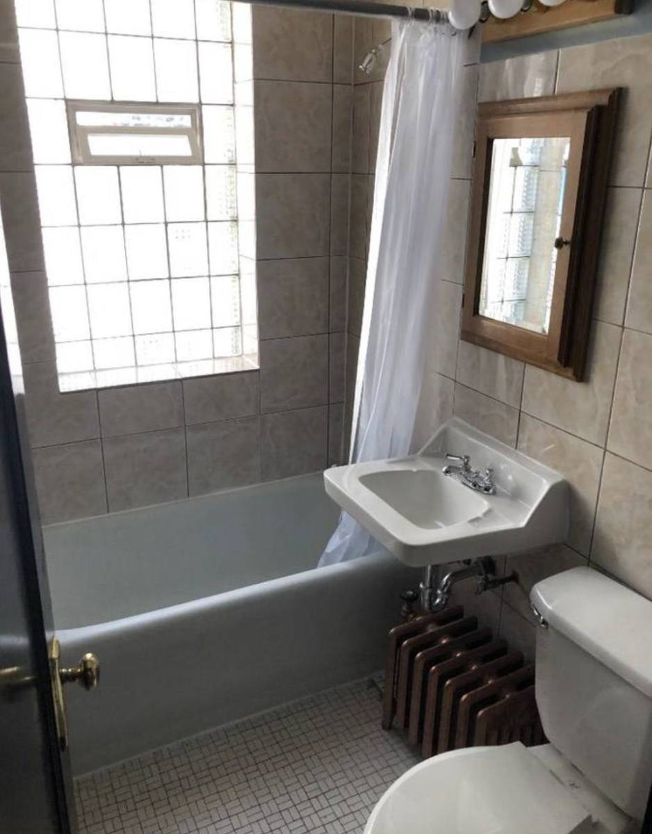 Apartment for rent at 846 W Montrose Ave #510, Chicago, IL 60613