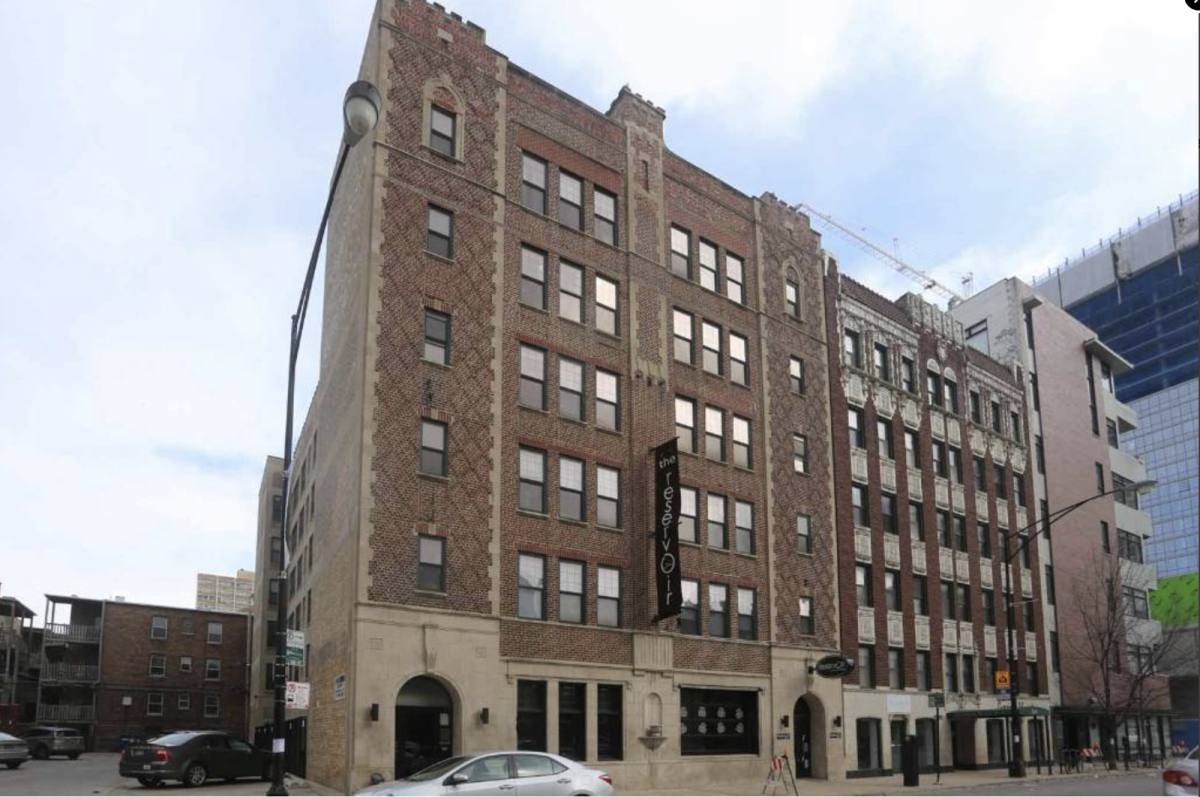 Apartment for rent at 846 W Montrose Ave #510, Chicago, IL 60613