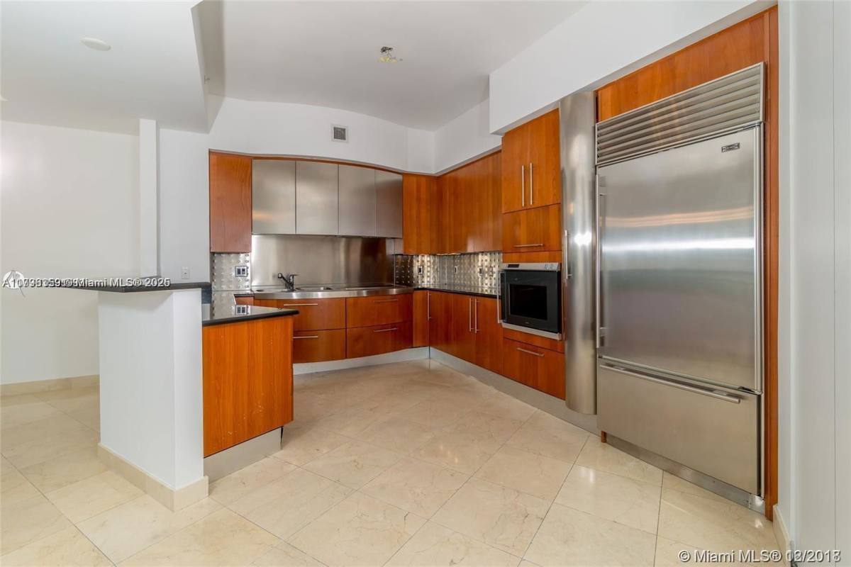 House for rent at 18101 Collins Ave #603, North Miami Beach, FL 33160