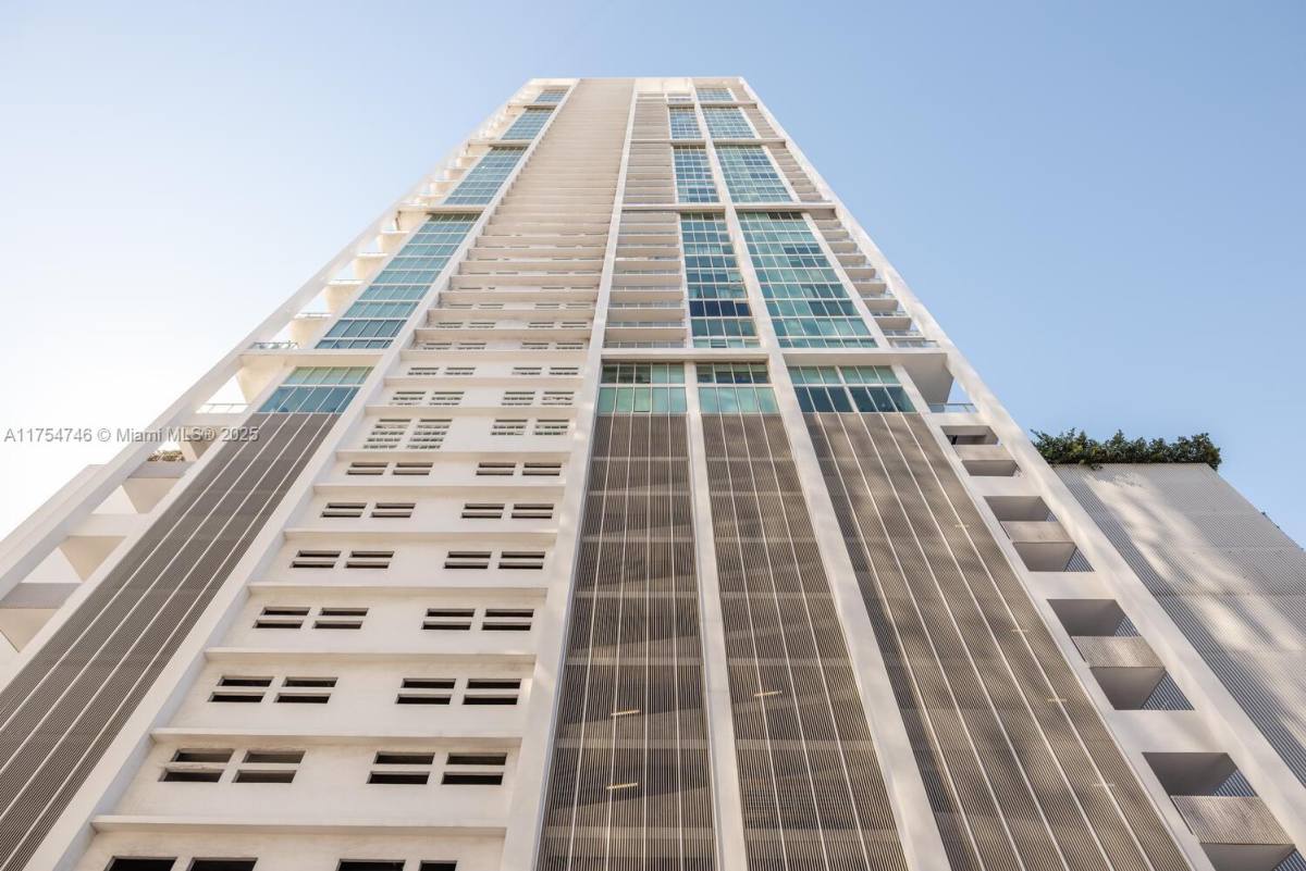 Condo for rent at 1040 Biscayne Blvd #2507, Miami, FL 33132
