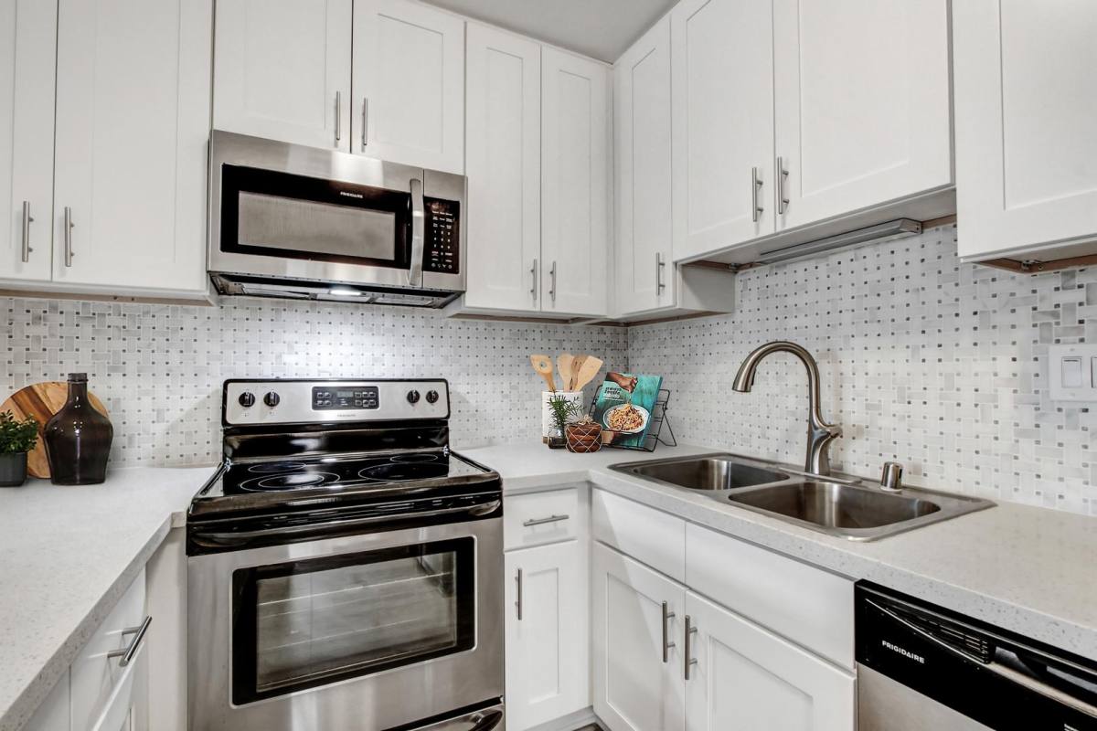 315 Montana Ave, Santa Monica, CA 90403