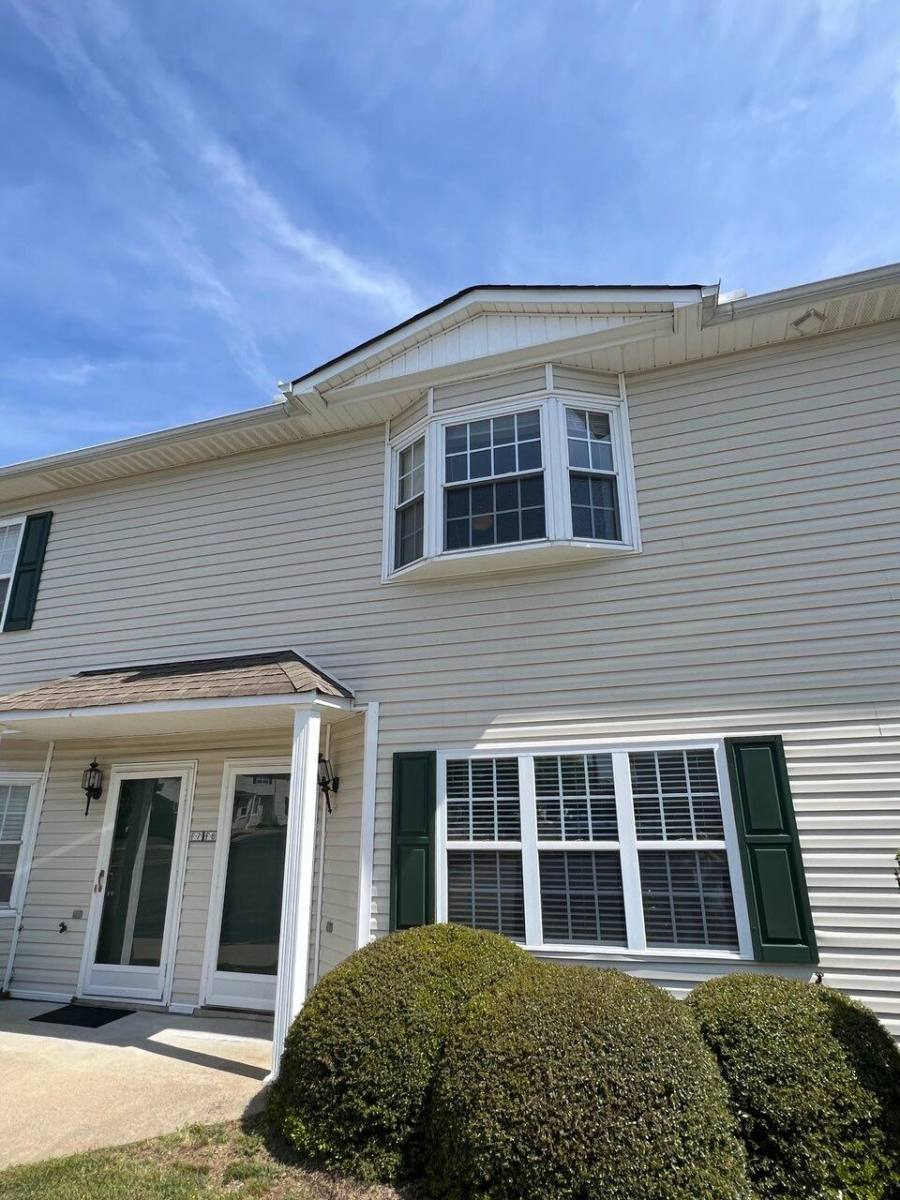 Townhouse for rent at The Vineyards, 2355 Vineyard Dr #F8, Winterville, NC 28590