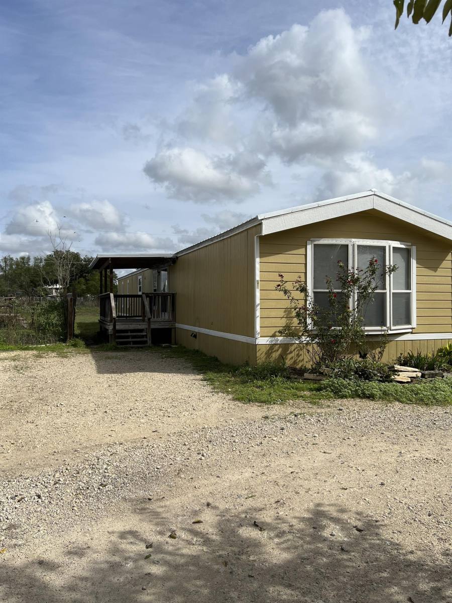 House for rent at 50 Willowbrook Court, Martindale, TX 78655