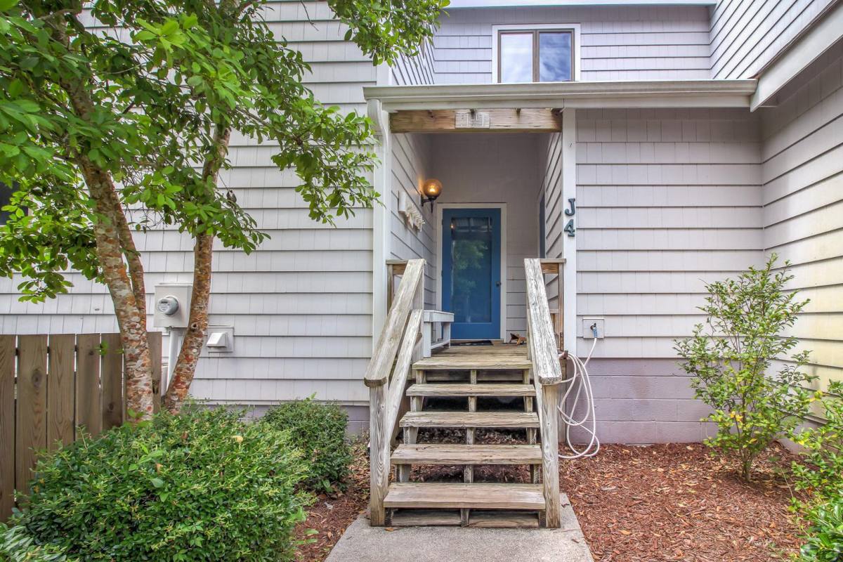 Condo for rent at 590 Westport Dr #J4, Atlantic Beach, NC 28512