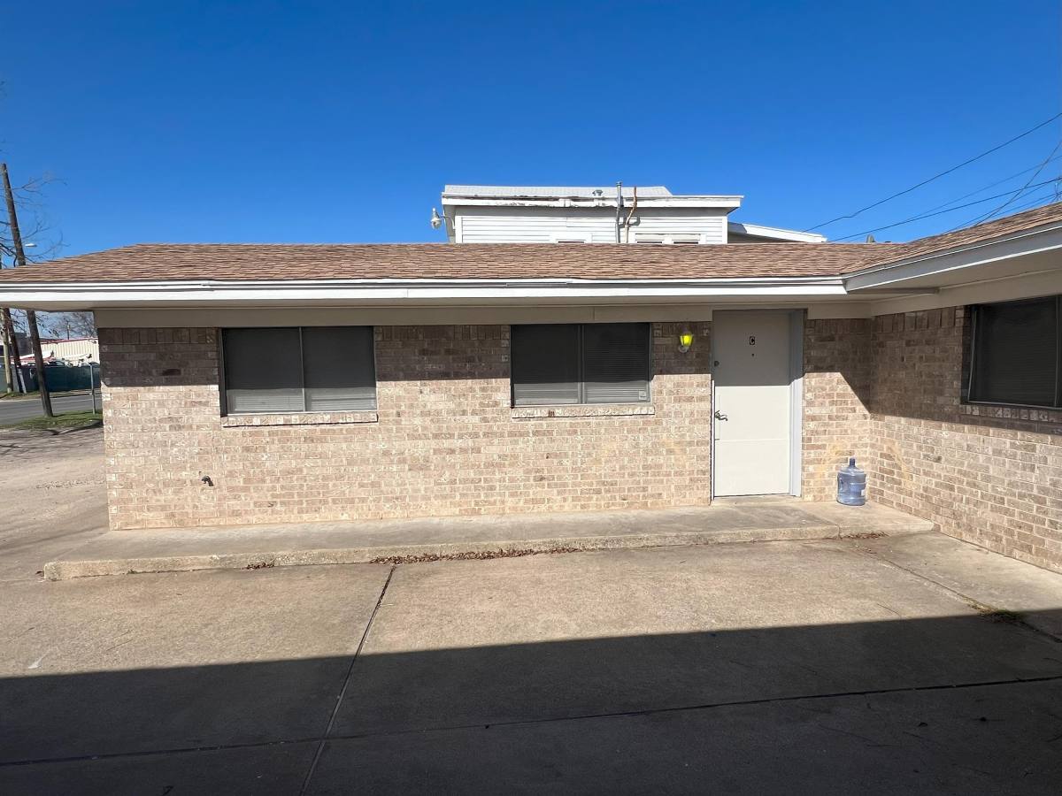 House for rent at 1625 Columbus Ave #C, Waco, TX 76701