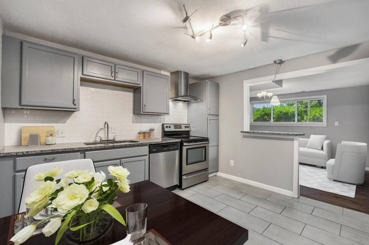 Apartment for rent at 4119 Mission Rd #1, Kansas City, KS 66103