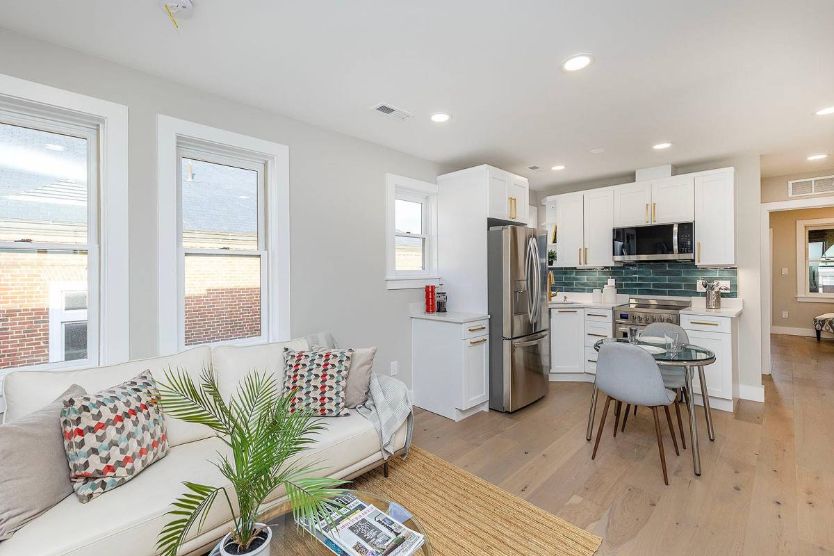 House for rent at 125 S Braddock St, Winchester, VA 22601
