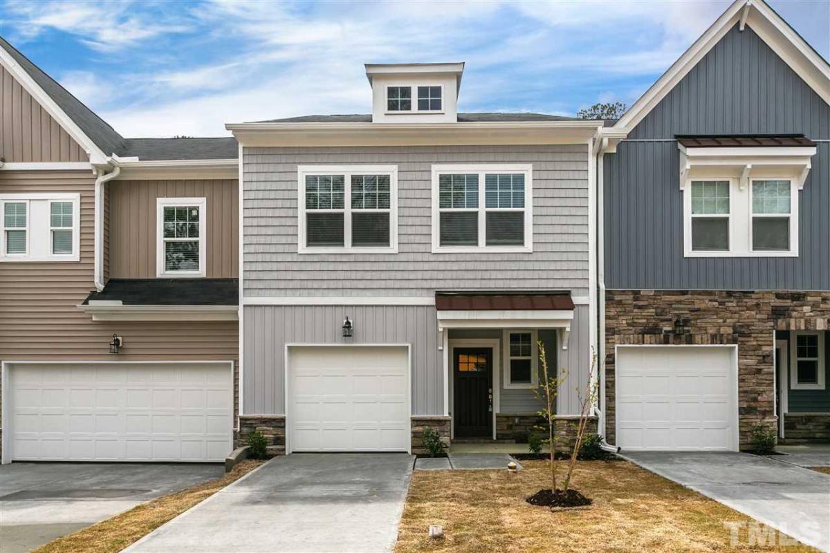 Townhouse for rent at 2034 Chipley Dr #1, Cary, NC 27519