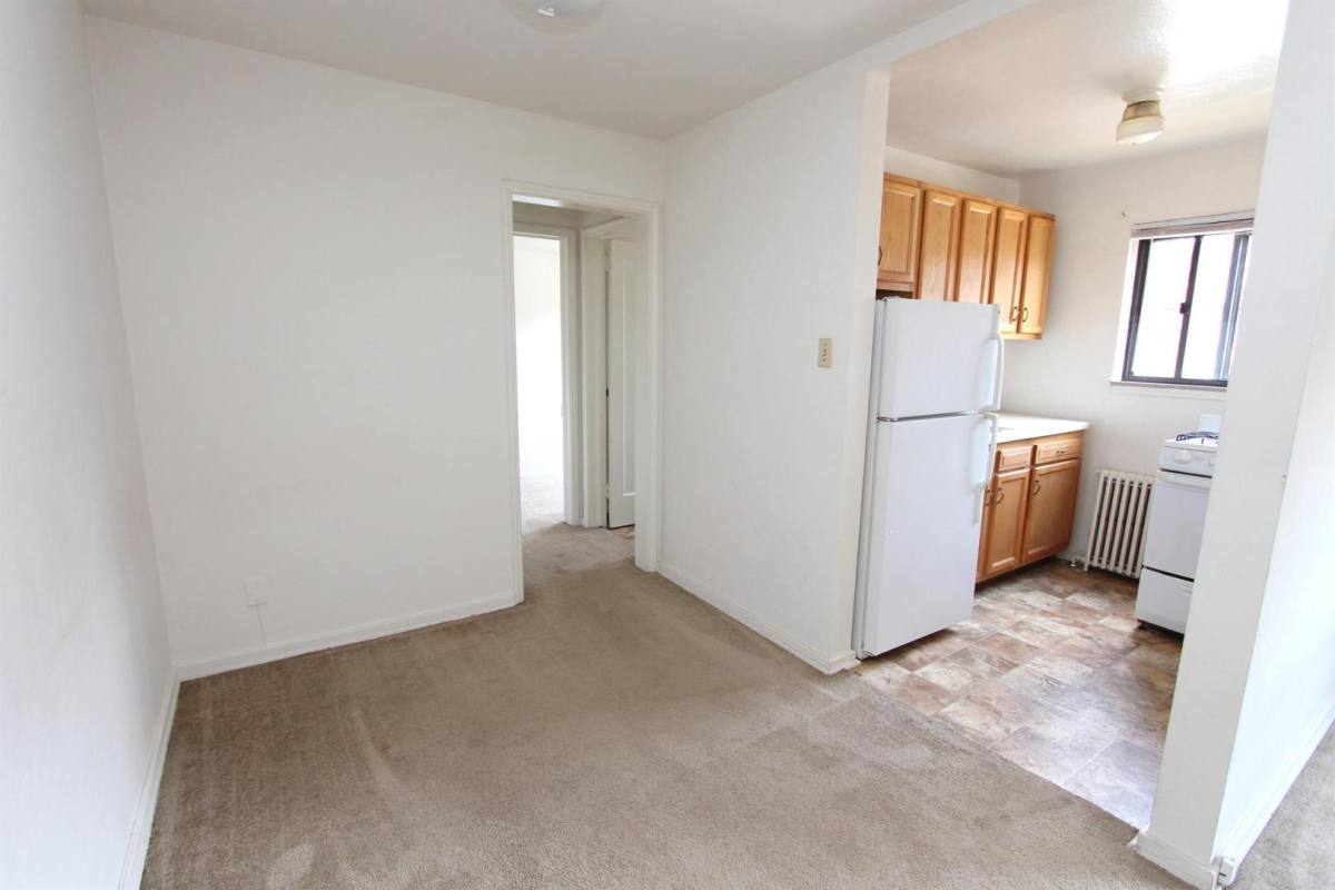 Apartment for rent at 5615 Ellsworth Ave, Pittsburgh, PA 15232