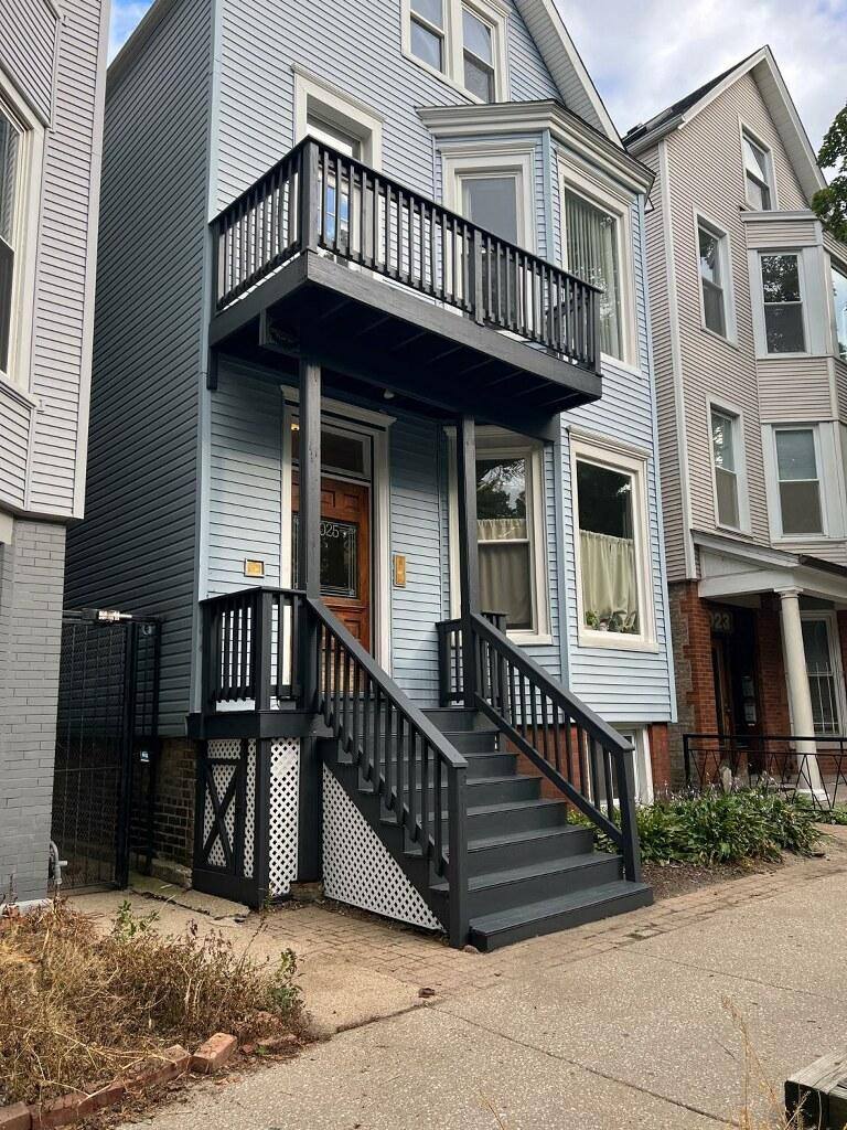 Apartment for rent at 3025 N Seminary Ave, Chicago, IL 60657