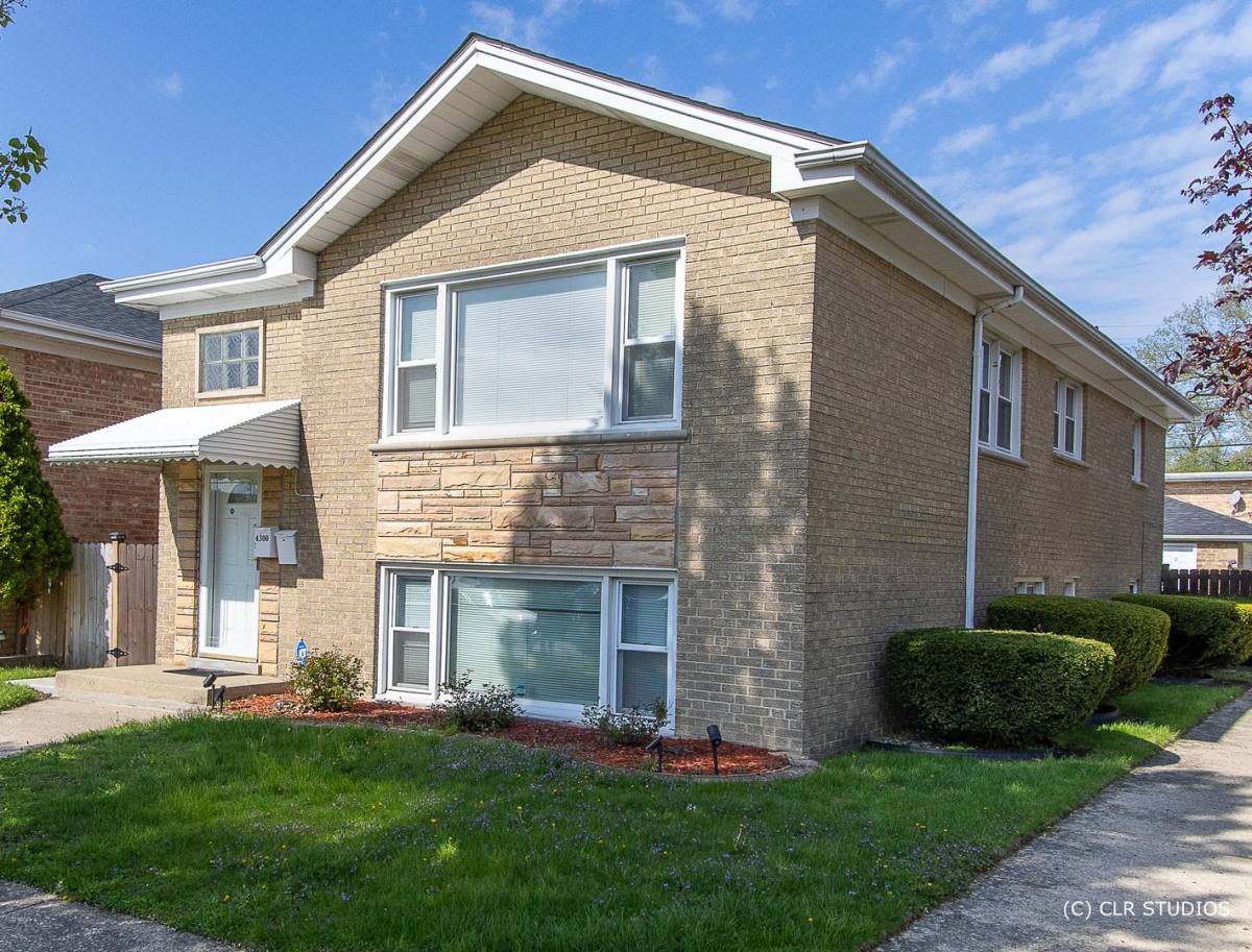 House for rent at 4300 Maple Ave #1, Berwyn, IL 60402