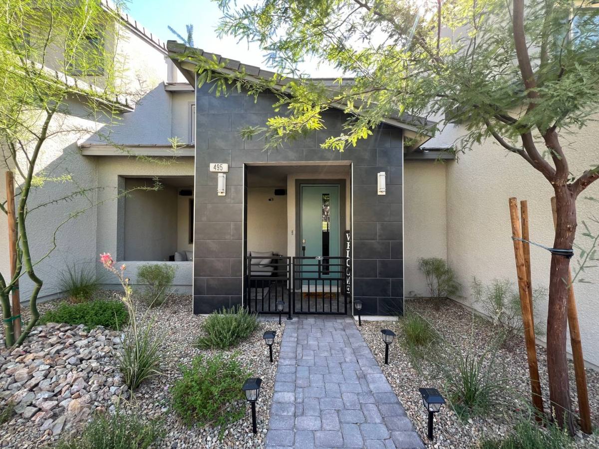 Townhouse for rent at 495 Fairview Hills St, Las Vegas, NV 89138