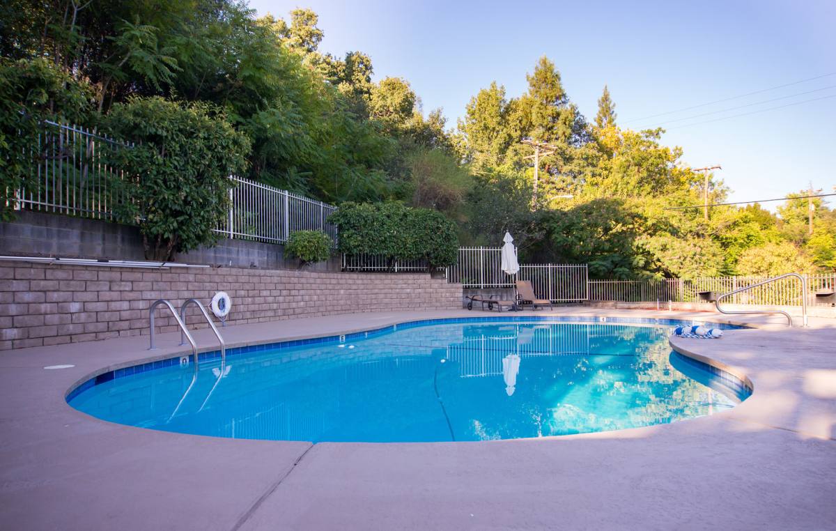 Apartment for rent at 2805 Pioneer Dr, Redding, CA 96001
