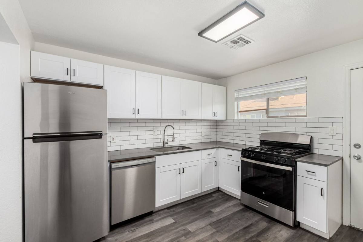 Apartment for rent at 2706-5541 N 27th Dr, Phoenix, AZ 85017