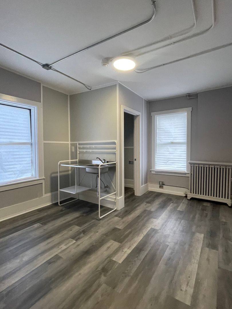 Apartment for rent at 2 Franklin St, Framingham, MA 01702