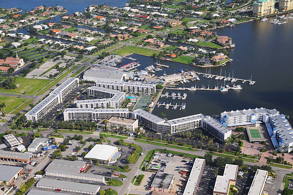 Condo for rent at 995 Anglers Cove, Marco Island, FL 34145
