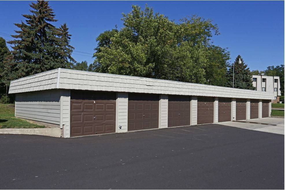 Apartment for rent at 1600 S Rock Creek Dr, Sioux Falls, SD 57103