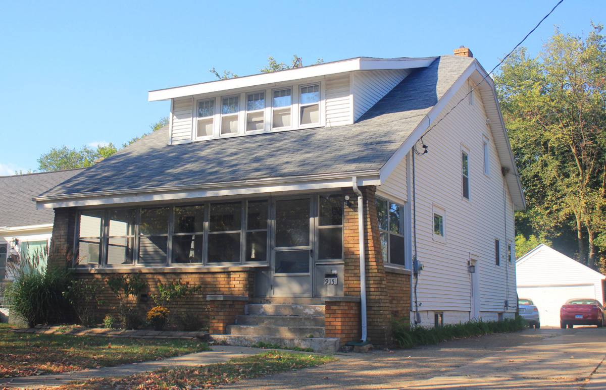 House for rent at 915 Veto NW, Grand Rapids, MI 49504