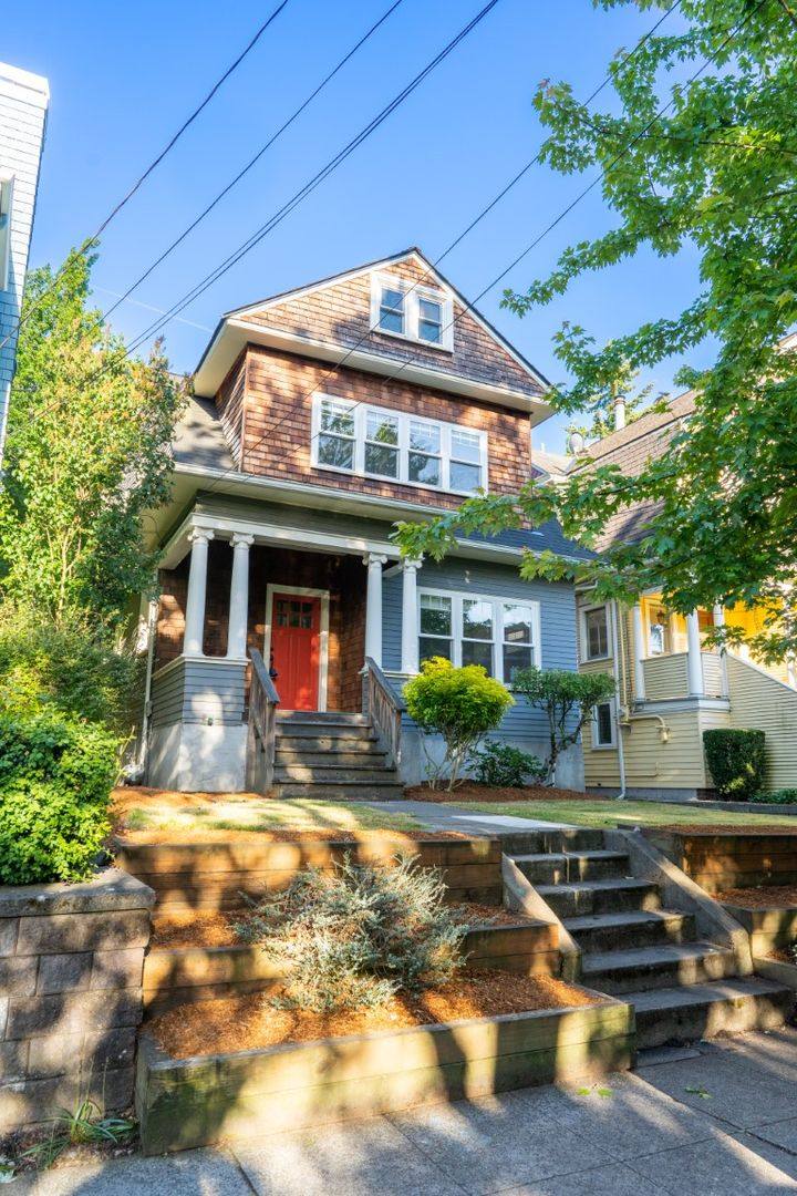 620 14th Ave E, Seattle, WA 98112