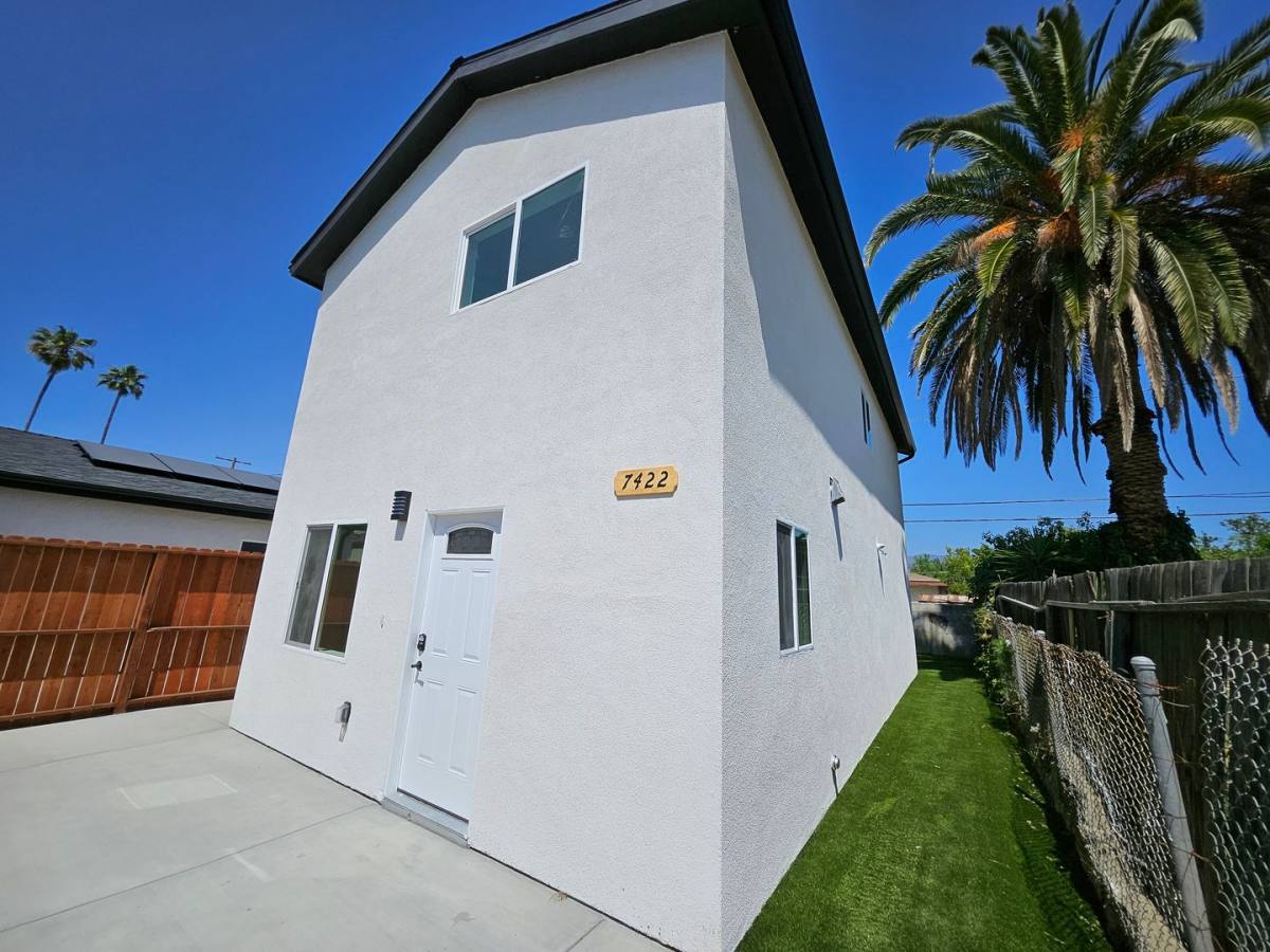 Apartment for rent at 7426 Denny Ave, Sun Valley, CA 91352