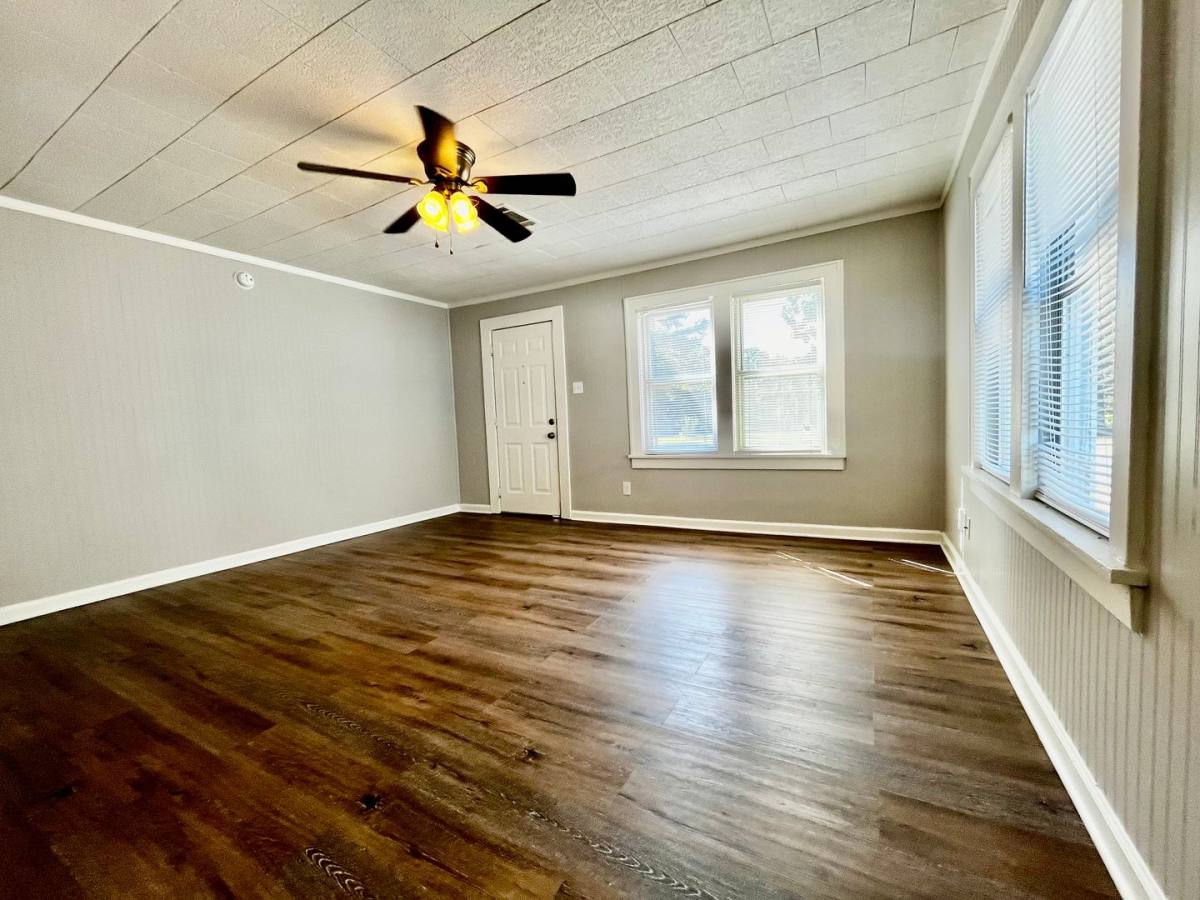 Apartment for rent at 1422 Greenwood Ave, Hot Springs National Park, AR 71913