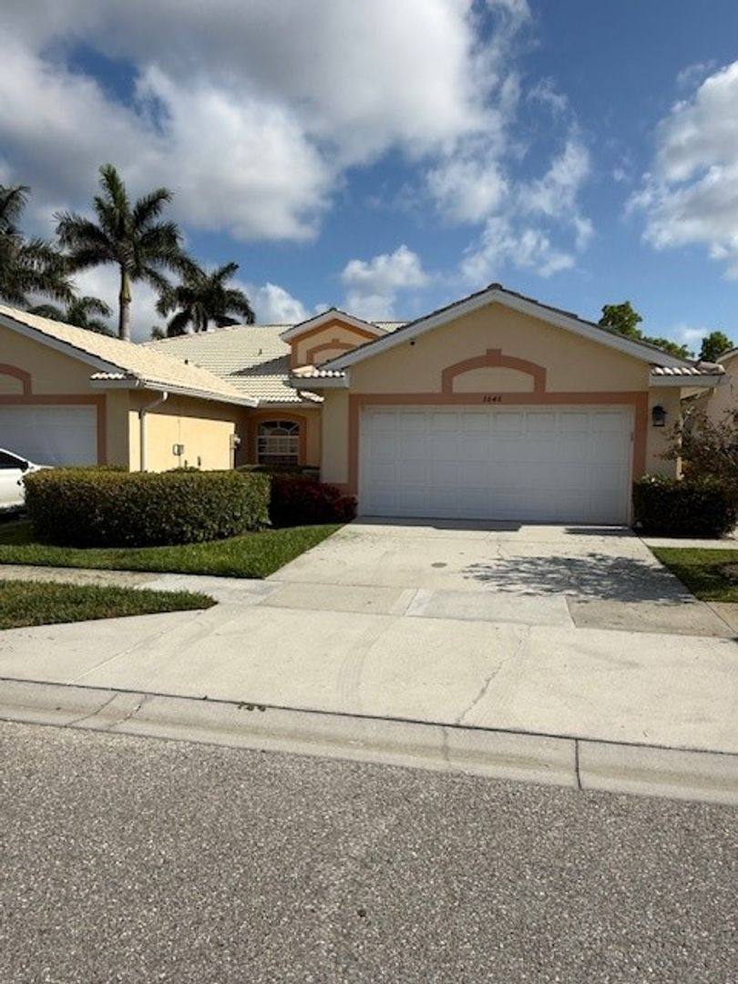 Condo for rent at 6646 Castle Lawn, Naples, FL 34114