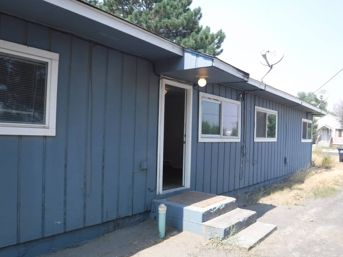 Apartment for rent at 9837 Olympic Dr NE, Moses Lake, WA 98837