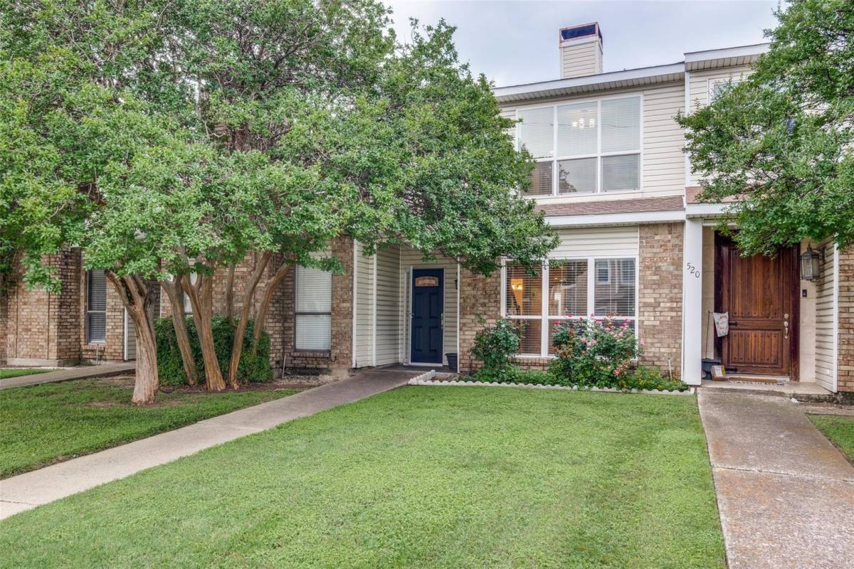 Townhouse for rent at 524 Josephine Court, Dallas, TX 75246
