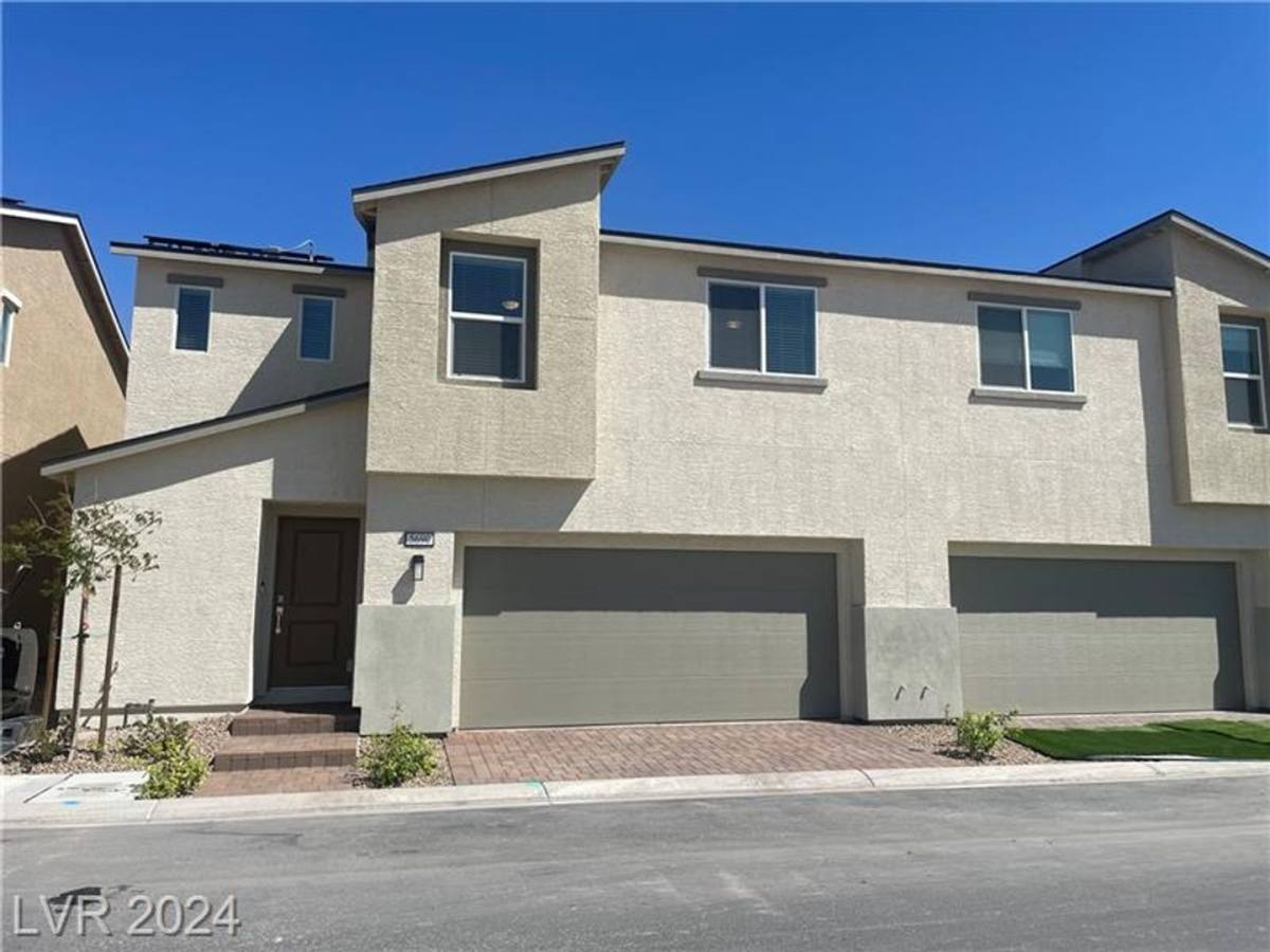 Townhouse for rent at 5690 Sunset Amber, Las Vegas, NV 89122