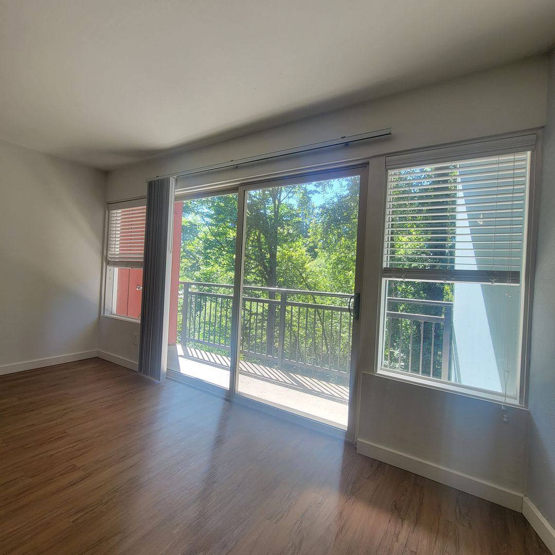 Apartment for rent at 9447 166th Ave NE, Redmond, WA 98052