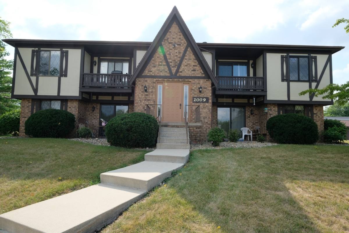 Condo for rent at 2009 Tracy Dr #4, Bloomington, IL 61704