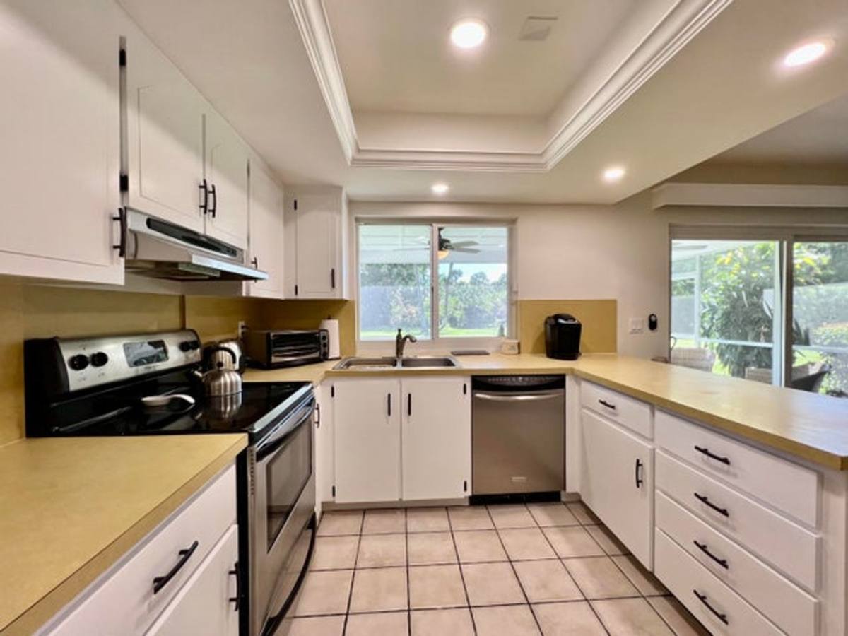 House for rent at 5878 Tidewater Dr, Jupiter, FL 33458