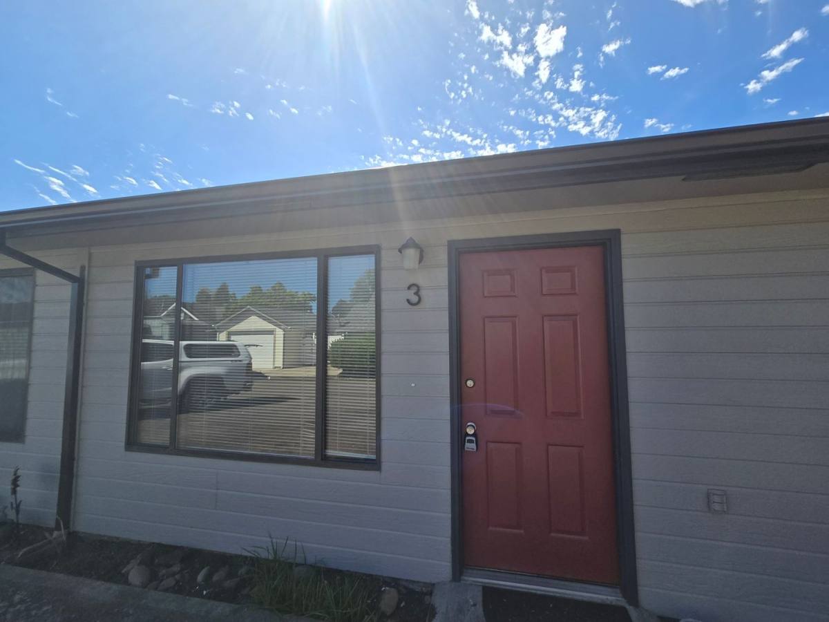 Apartment for rent at 237 SE Clay St, Dallas, OR 97338