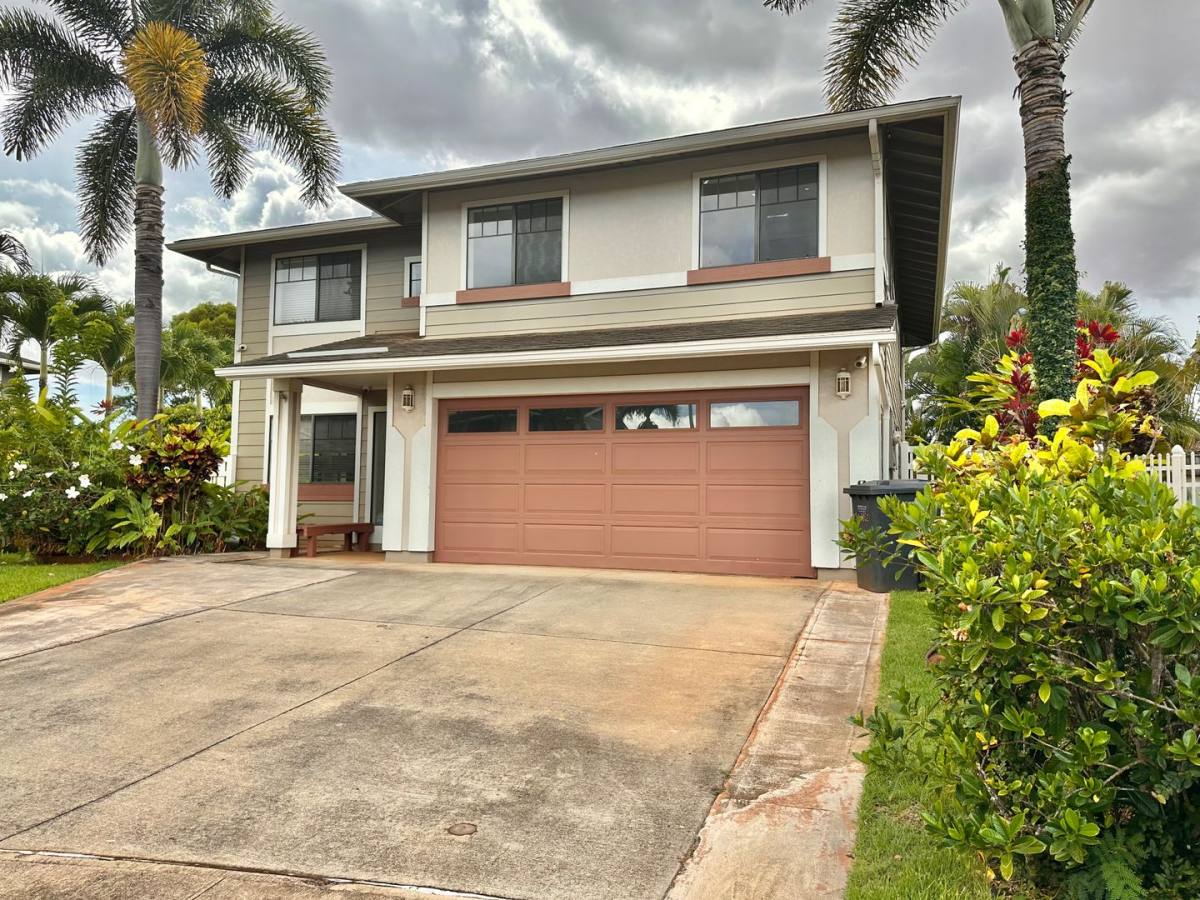 House for rent at 94-1052 Halepili St, Waipahu, HI 96797