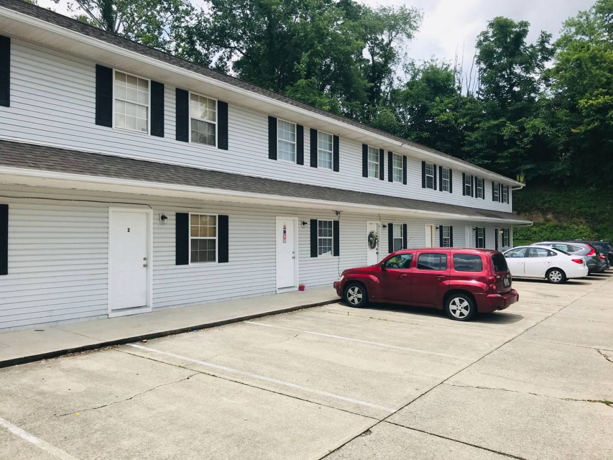 Townhouse for rent at 311 Spring St, London, KY 40741