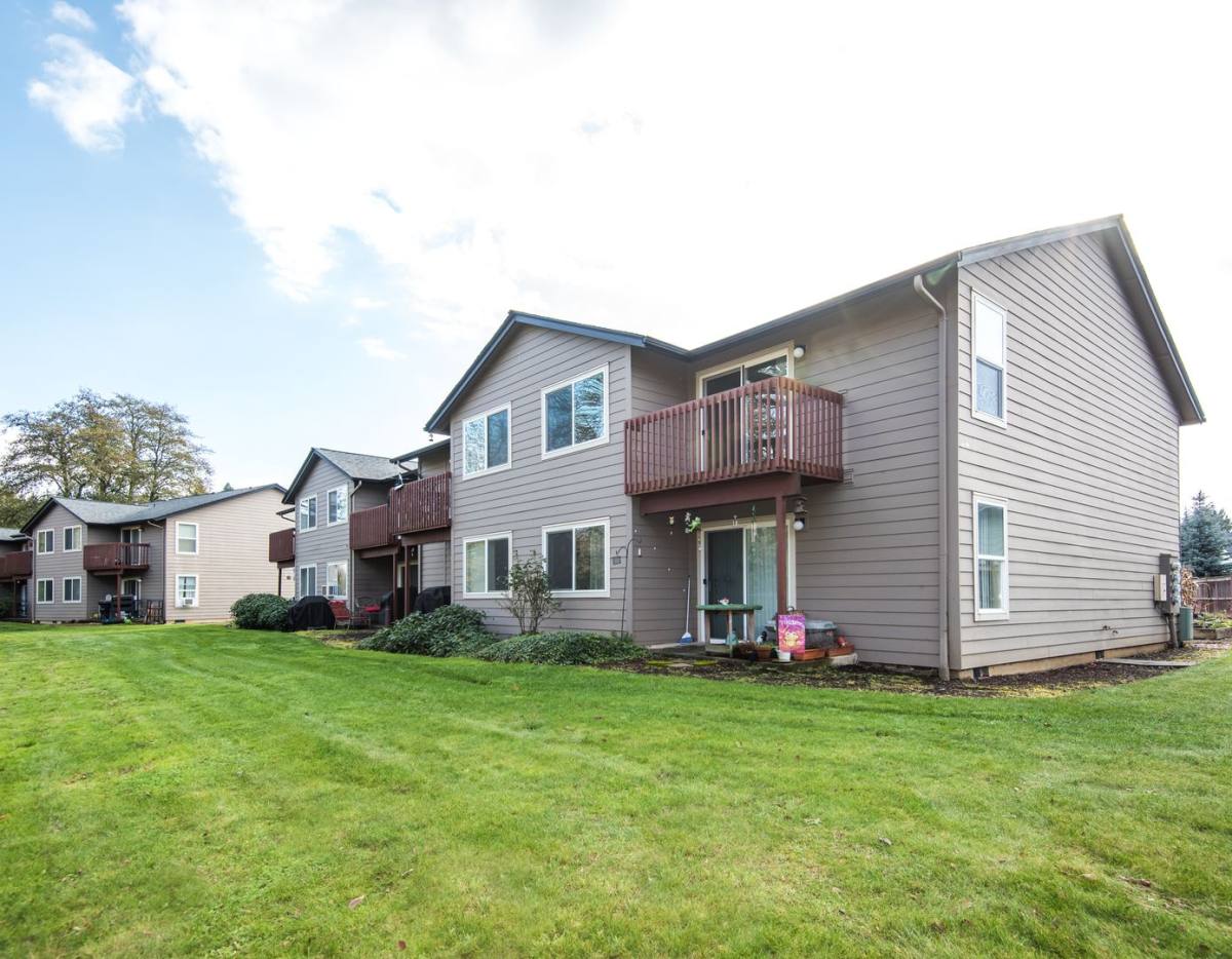 Apartment for rent at 937 SE Sheridan Rd, Sheridan, OR 97378