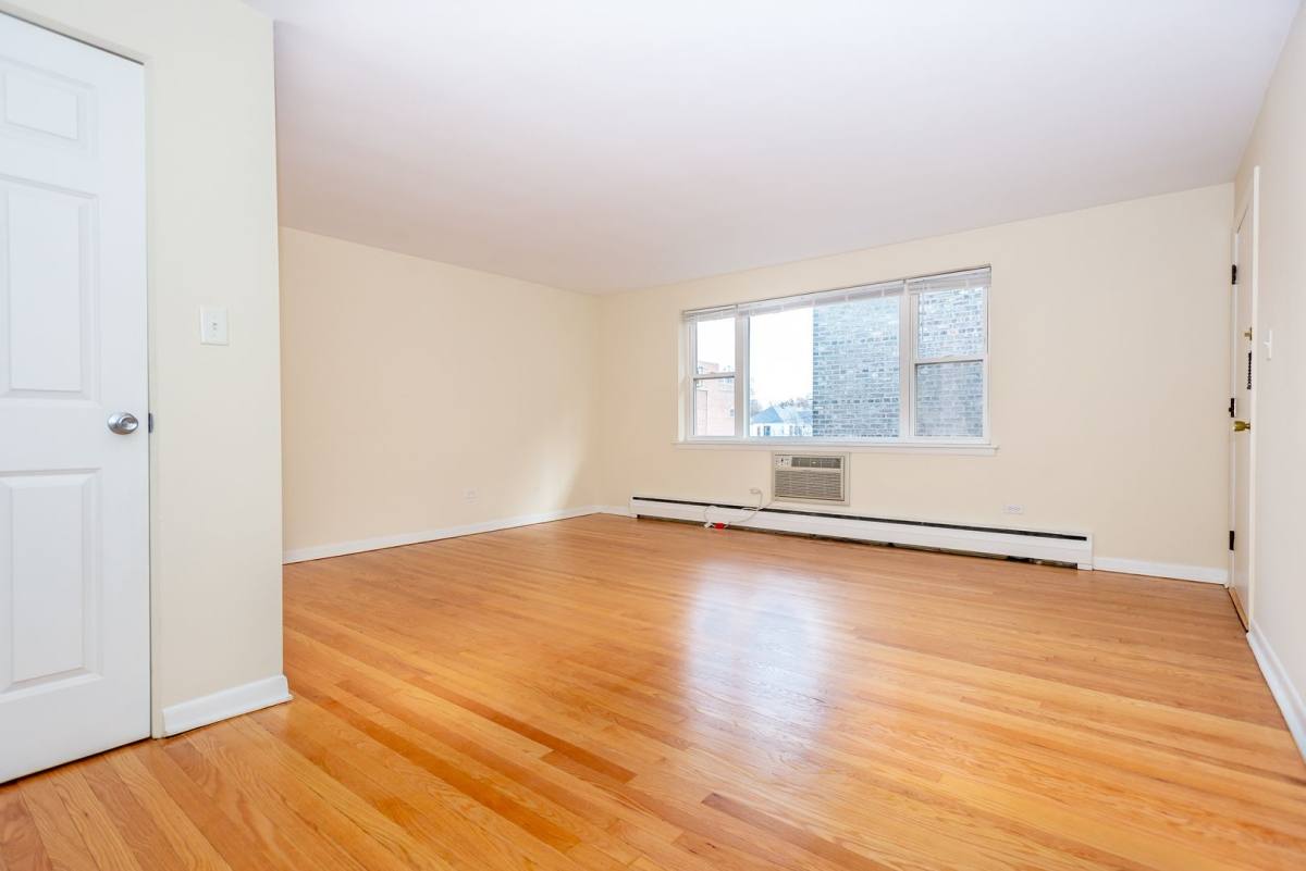 Apartment for rent at 1032 Washington, Oak Park, IL 60302