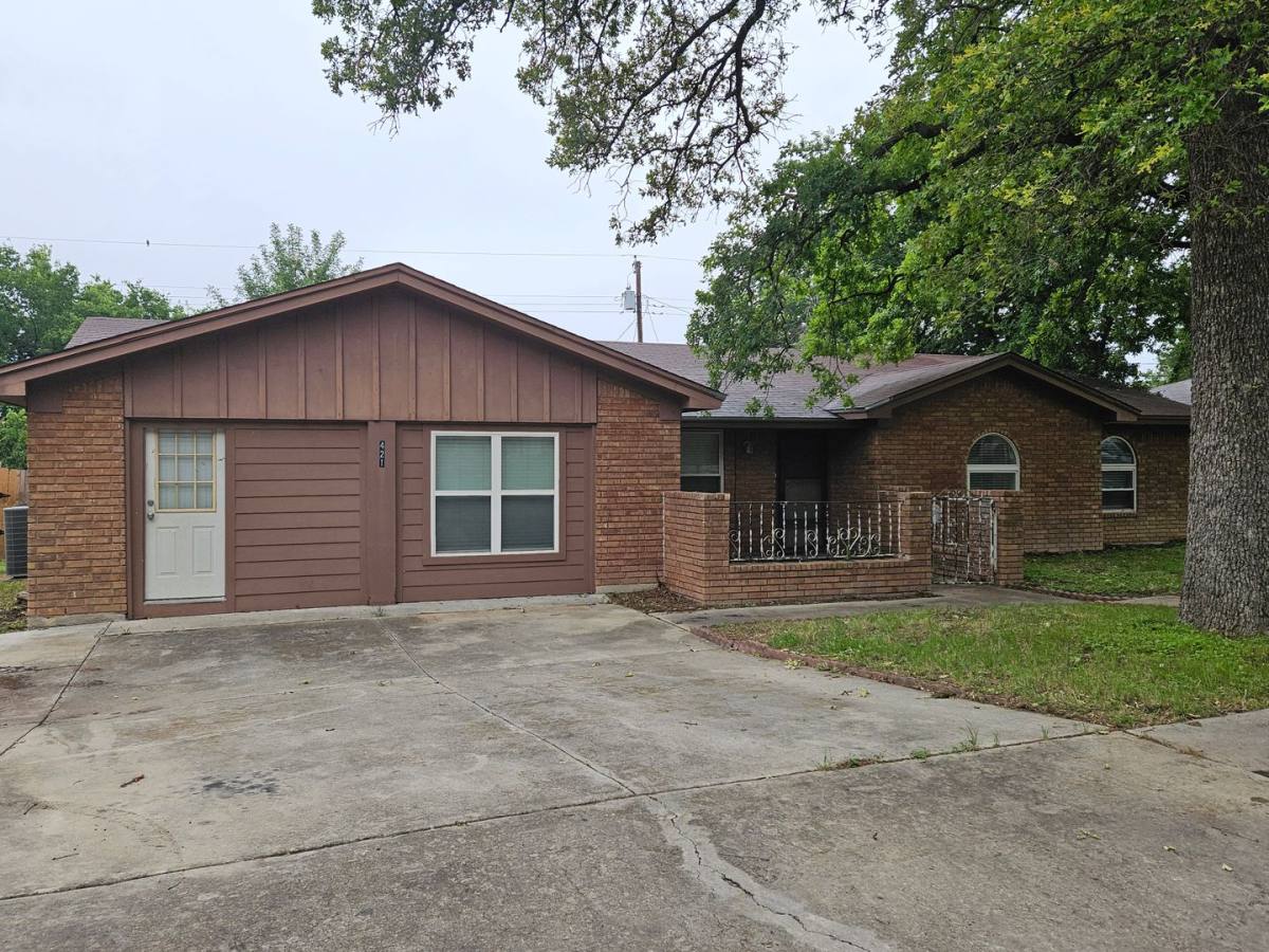 House for rent at 421 Carothers St, Copperas Cove, TX 76522