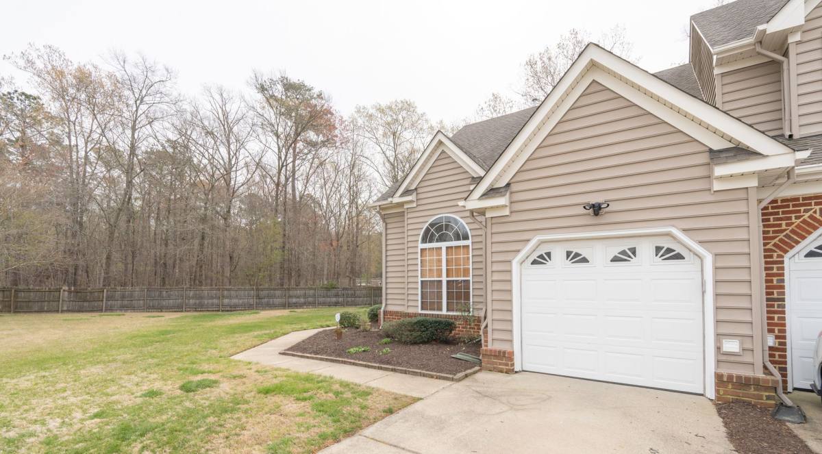 Townhouse for rent at 4022 Holston Court, Suffolk, VA 23435