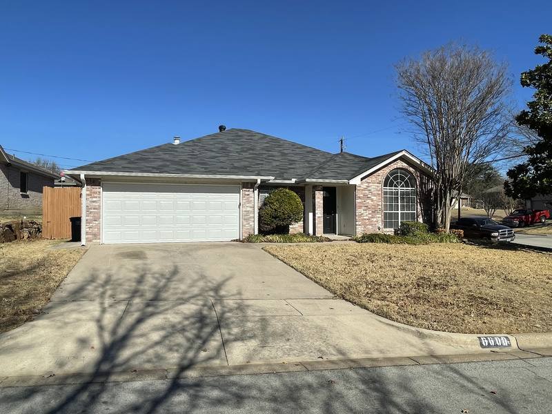 House for rent at 6600 Rhea Ridge Dr, Fort Worth, TX 76135