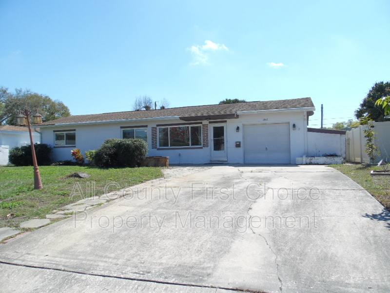 House for rent at 6160 41st Ave N, Saint Petersburg, FL 33709