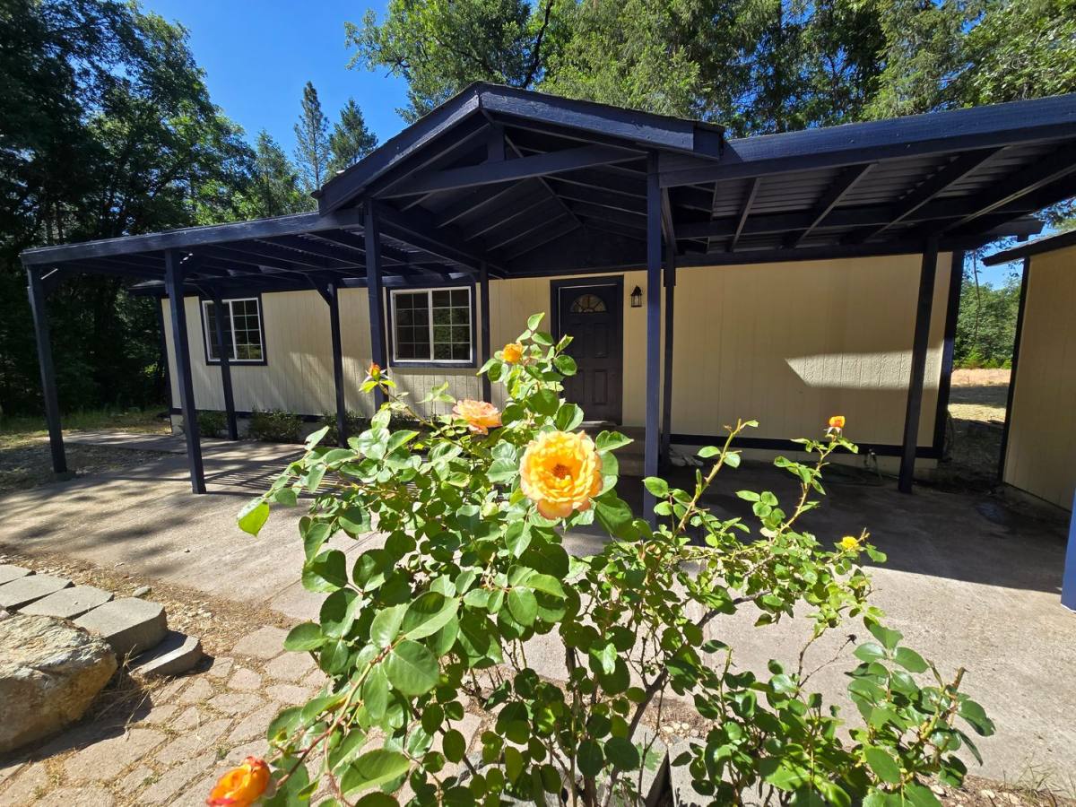 House for rent at 14320 Dandee Hill Lane, Grass Valley, CA 95945