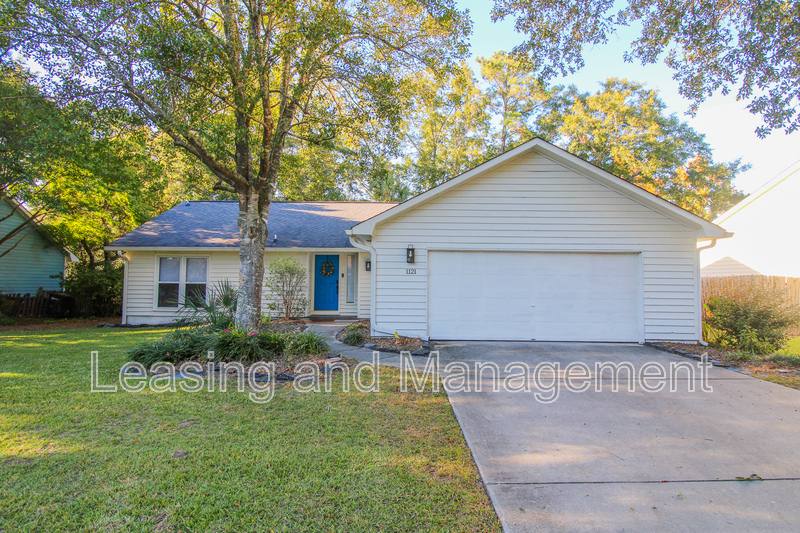 House for rent at 1121 Parkway Dr, Mount Pleasant, SC 29464