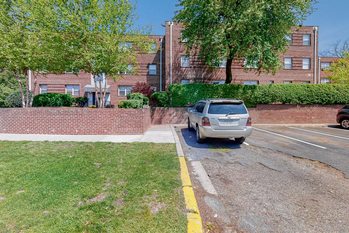 Apartment for rent at 4109 51st St, Bladensburg, MD 20710