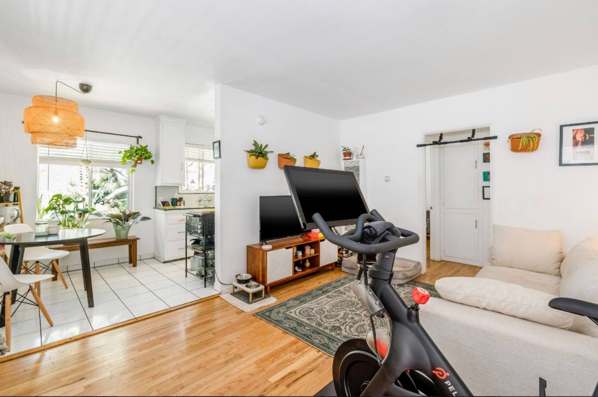 Apartment for rent at 1014 N Hayworth Ave, Los Angeles, CA 90046