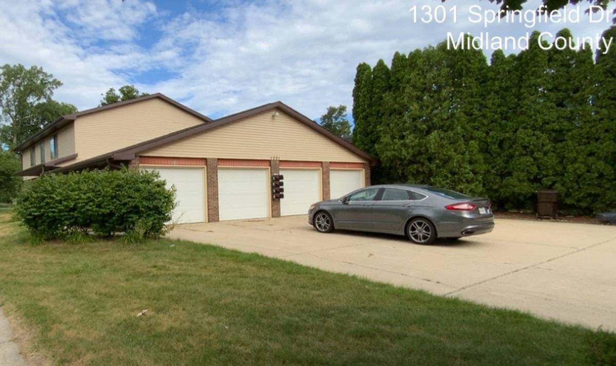 Apartment for rent at 1301 Springfield, Midland, MI 48642