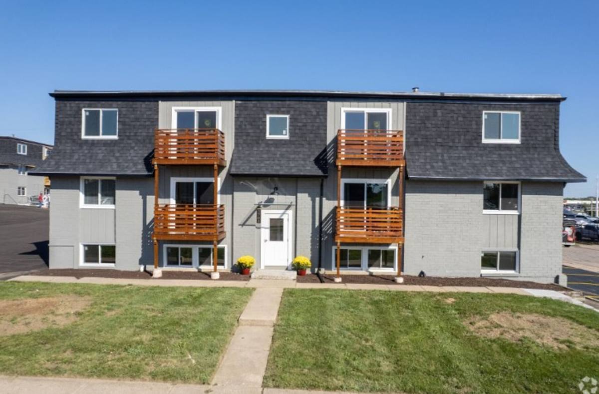 Apartment for rent at 3705 College Ave, Davenport, IA 52806