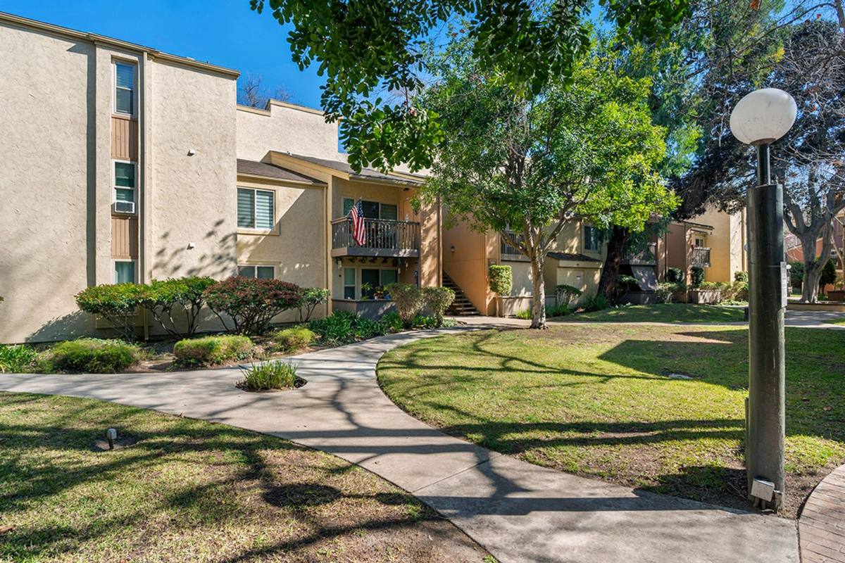 House for rent at 6006 Rancho Mission Rd, San Diego, CA 92108